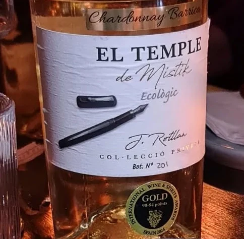 Botella El Temple de Mistik Natural de mínima intervenció numerada — Col·lecció Privada Bot. Nº 201 con medalla IWSA Gold